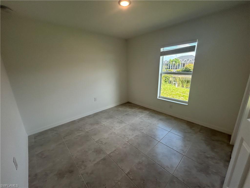 2825 Nw 25 Ln Property Photo 11