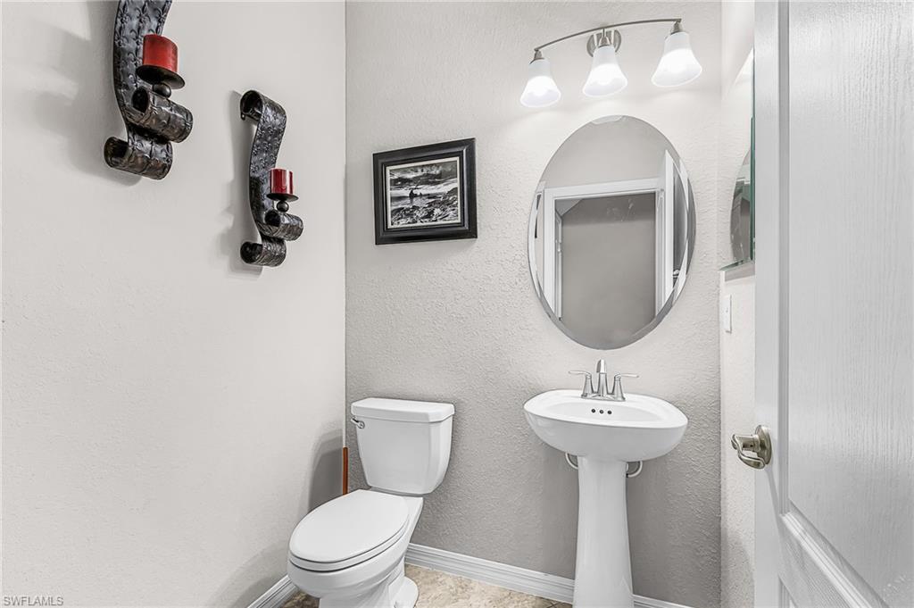 17589 Wayside Bend Property Photo 12