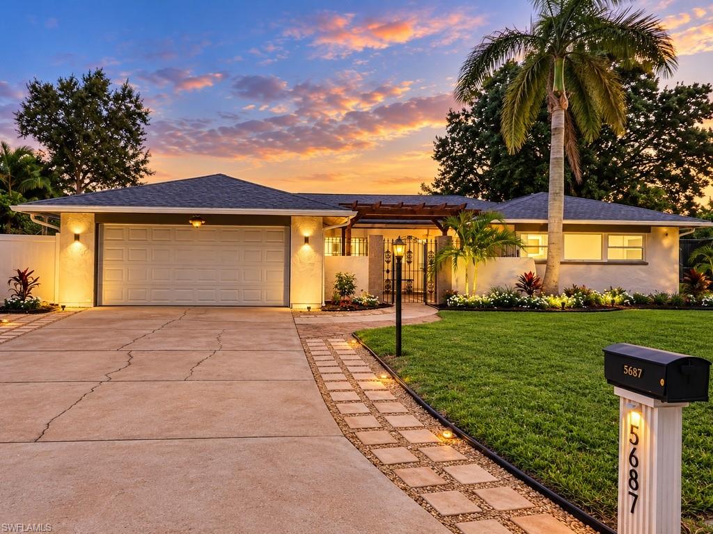 5687 Eichen Cir E Property Photo 3