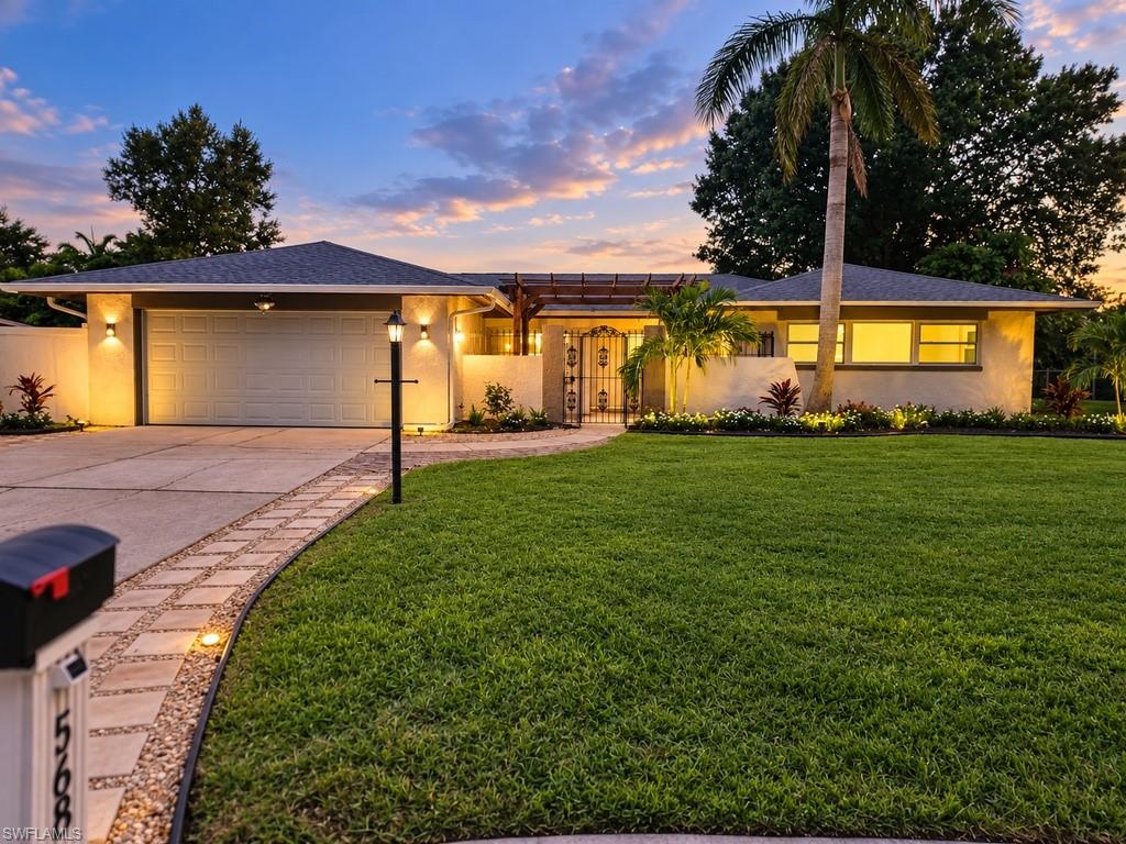 5687 Eichen Cir E Property Photo 4