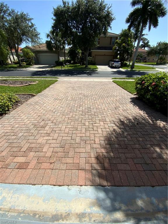 2565 Deerfield Lake Ct Property Photo 4