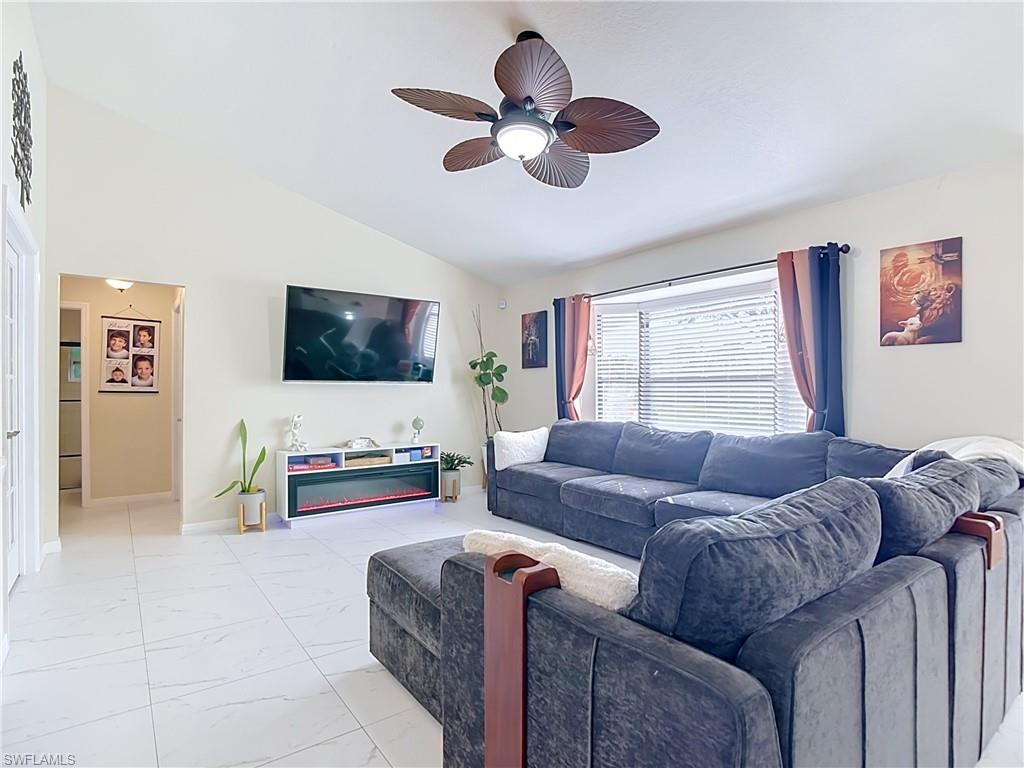 17204 Malaga Rd Property Photo 4