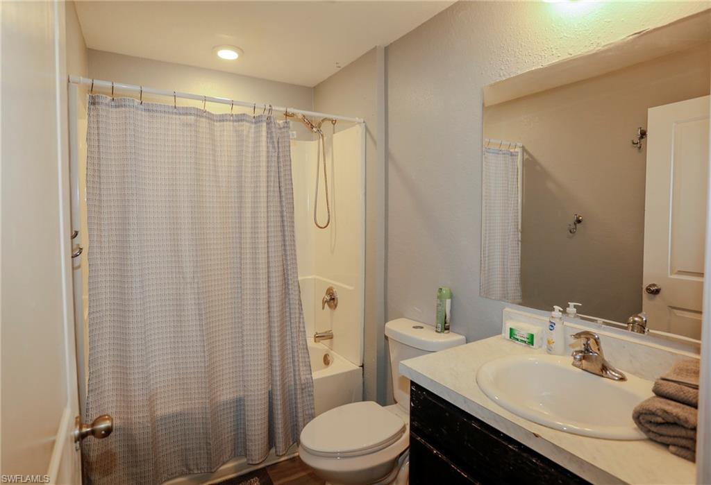1902 Sw 26th St Property Photo 15