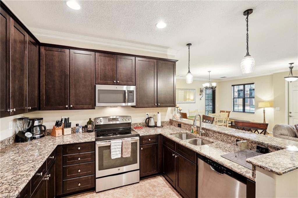 9064 Capistrano St N 5004 Property Photo 10