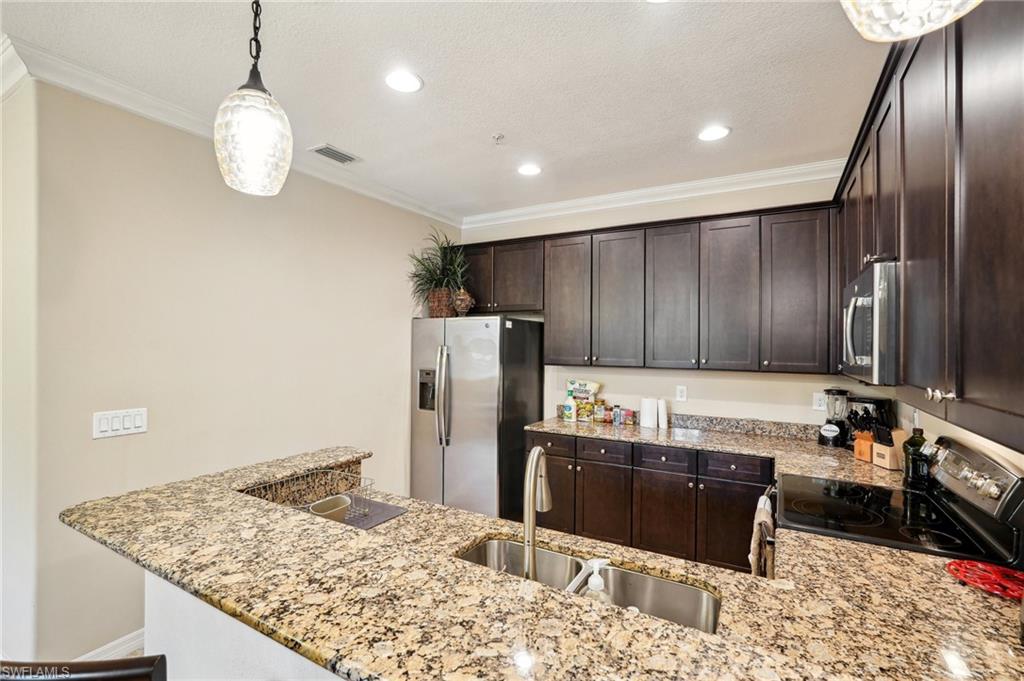 9064 Capistrano St N 5004 Property Photo 11