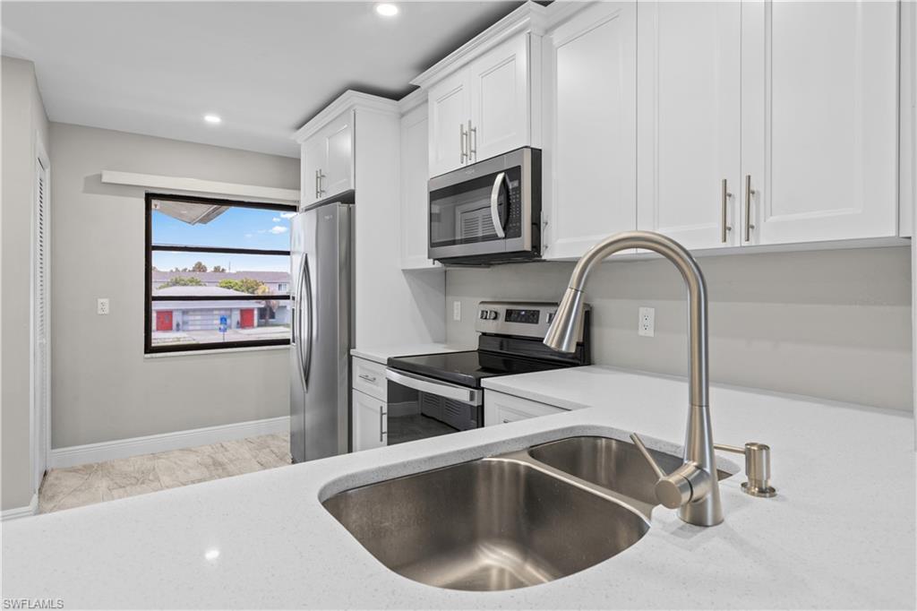 4705 Santa Barbara Blvd 3 Property Photo 10