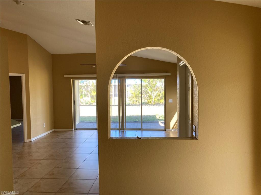 603 Se 13th Ter Property Photo 5