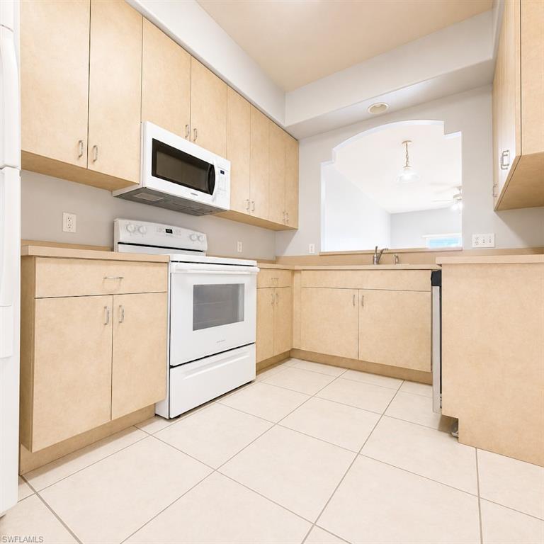 1126 Sw 47th Ter 103 Property Photo 5