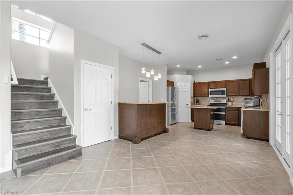 17404 Delaware Rd Property Photo 4