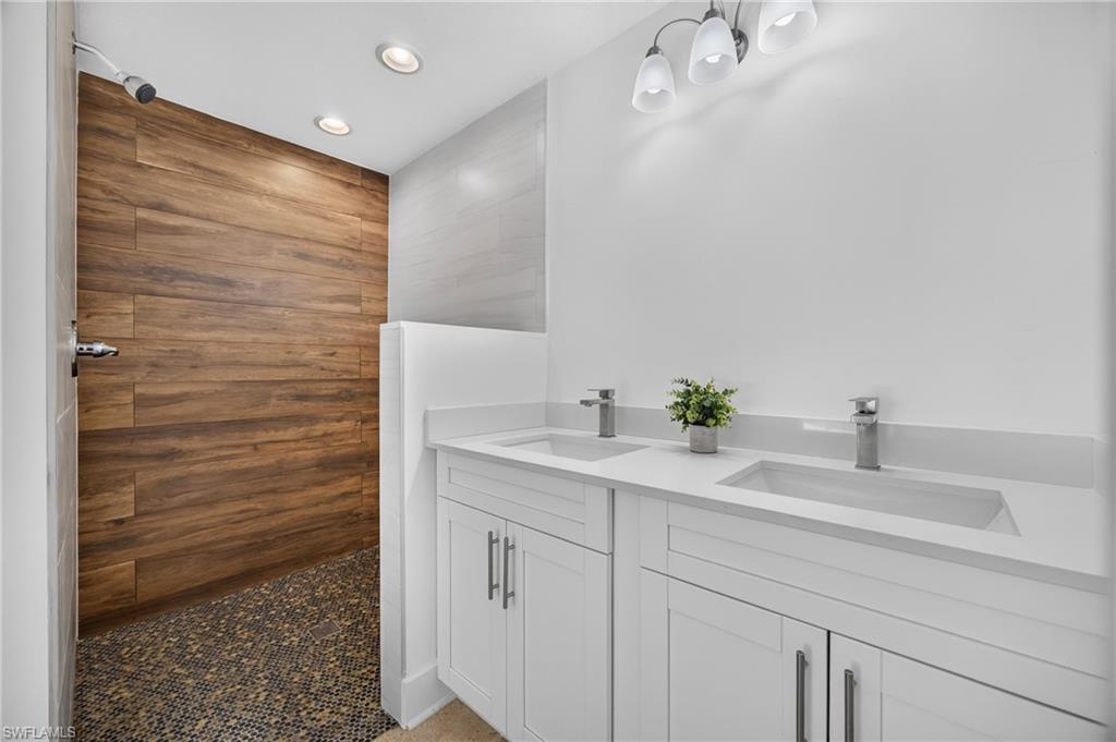 6049 Perthshire Ln Property Photo 22