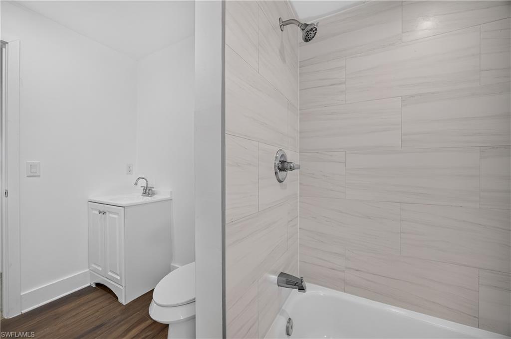 6049 Perthshire Ln Property Photo 26
