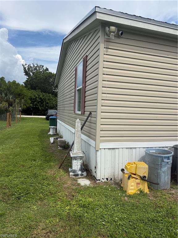 8240 Penny Dr Property Photo 3
