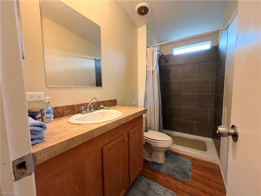8240 Penny Dr Property Photo 18