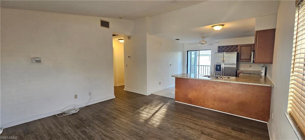 4904 Vincennes Ct 209 Property Photo 3
