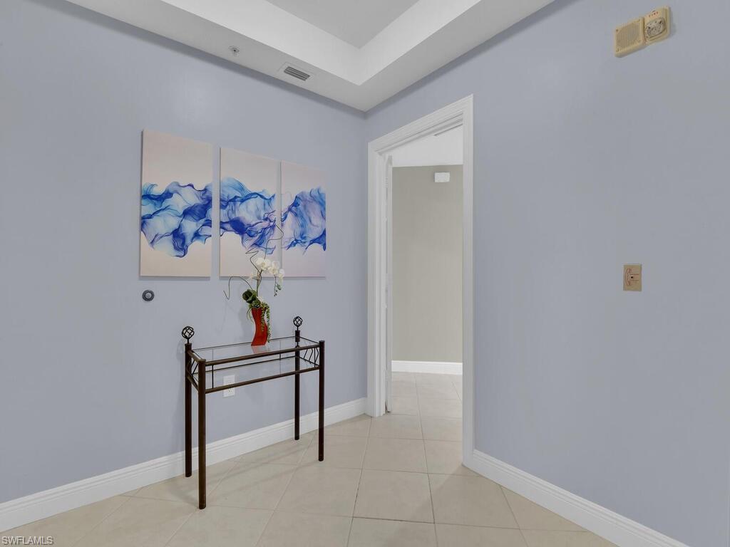 2745 1st St 1006 Property Photo 3