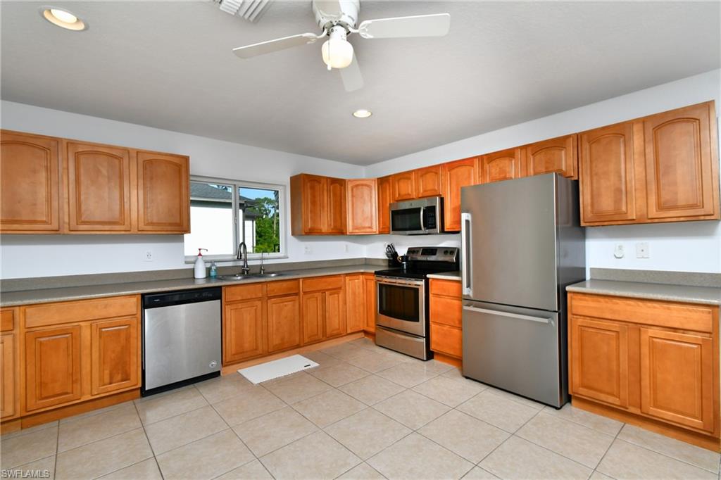 1116 Crestwood St E Property Photo 15