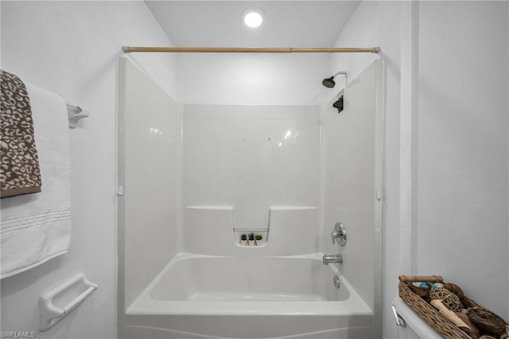 2724 Sw 2nd Ave Property Photo 25