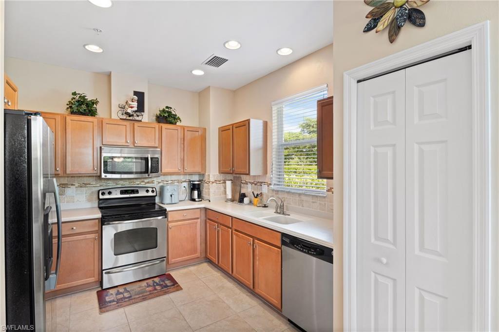 14573 Abaco Lakes Dr 101 Property Photo 11