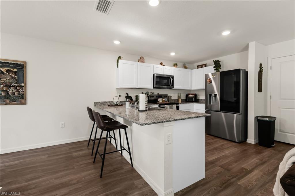 4812 Tahiti St Property Photo 10