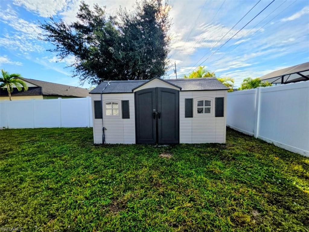 626 Sw 25th Ter Property Photo 4