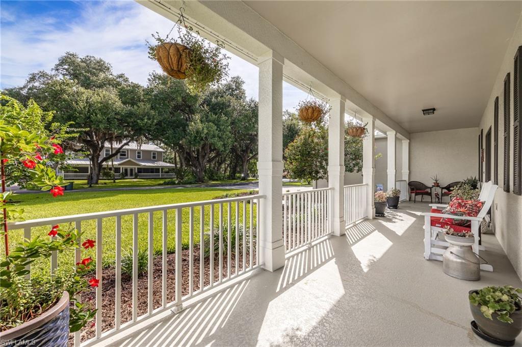 16450 Oakview Cir Property Photo 3