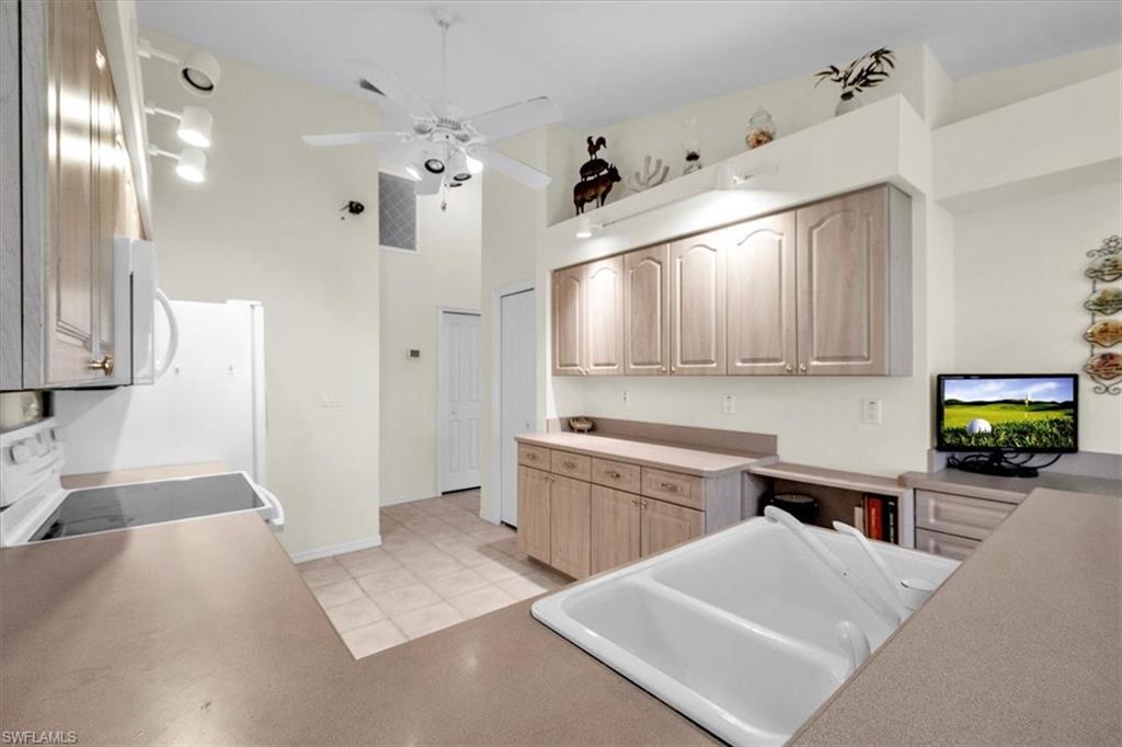 3455 Sabal Springs Blvd Property Photo 13