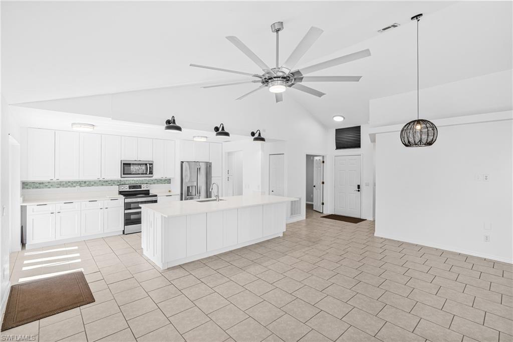 15064 Cloverdale Dr Property Photo 10
