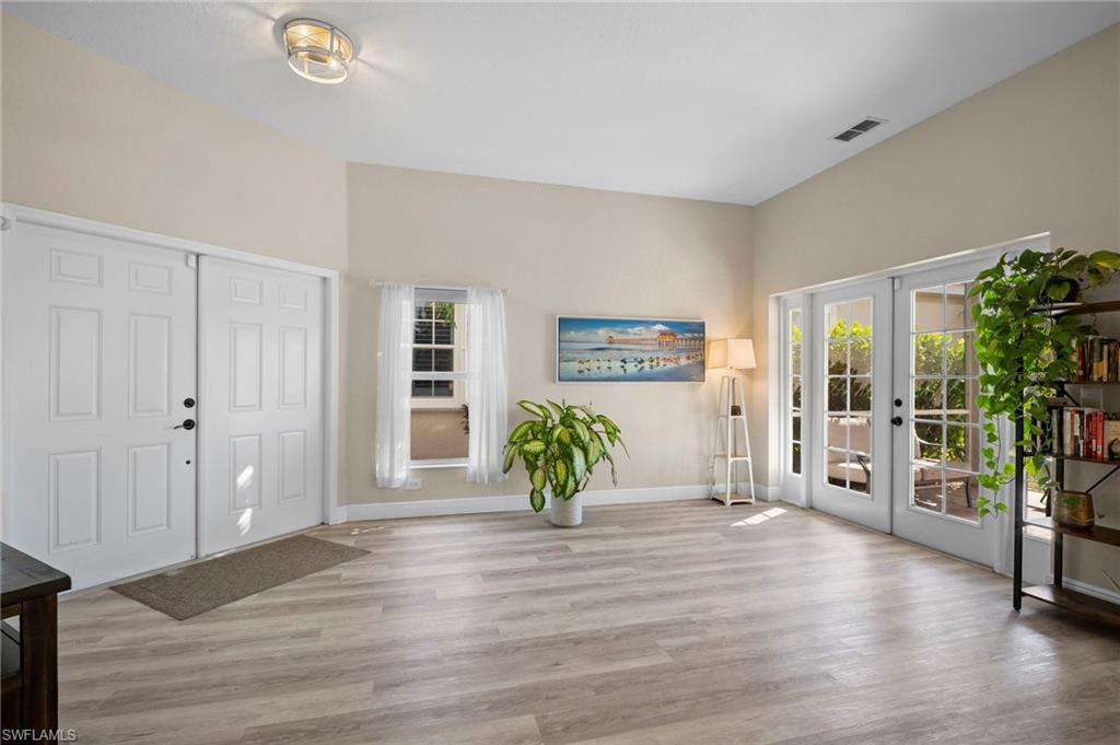 9049 Spring Mountain Way Property Photo 7