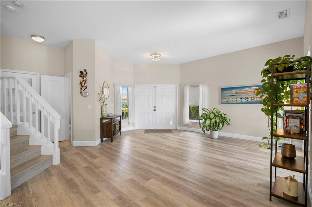9049 Spring Mountain Way Property Photo 8