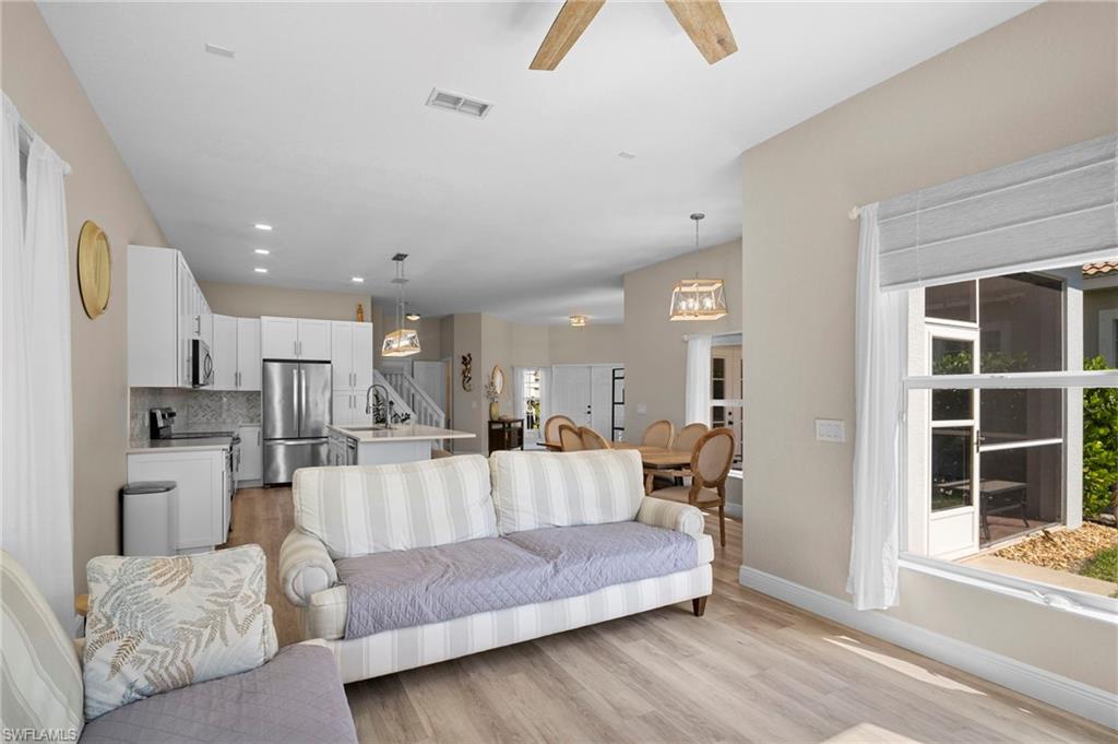 9049 Spring Mountain Way Property Photo 17