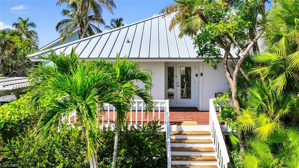 3 Beach Homes Property Photo 4