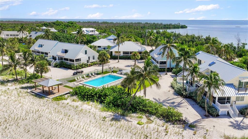 3 Beach Homes Property Photo 39