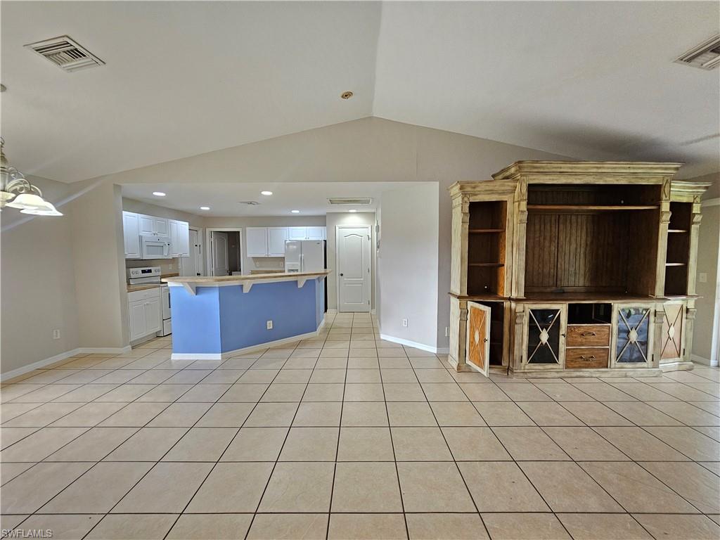 2600 14th St W Property Photo 4