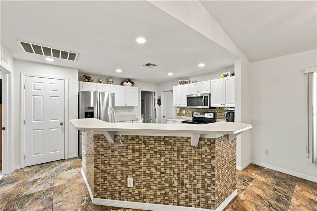 1143 Nw 19th Pl Property Photo 13