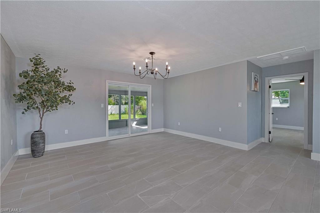 13820 1st St Property Photo 6