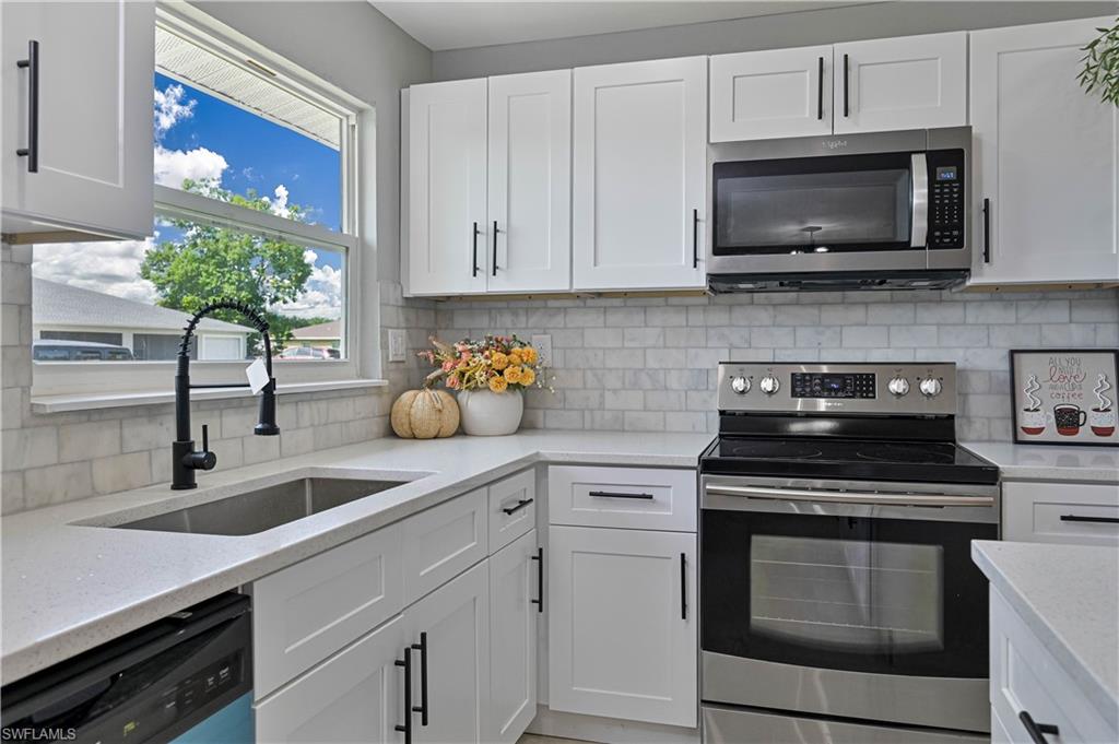 13820 1st St Property Photo 9