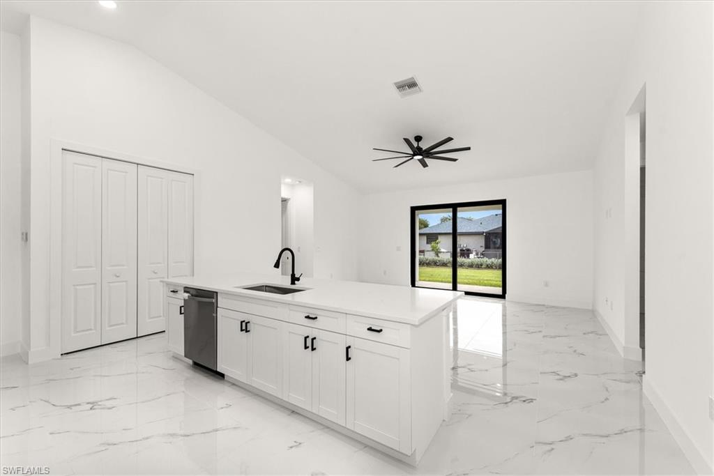 14070 Cedardale St Property Photo 4