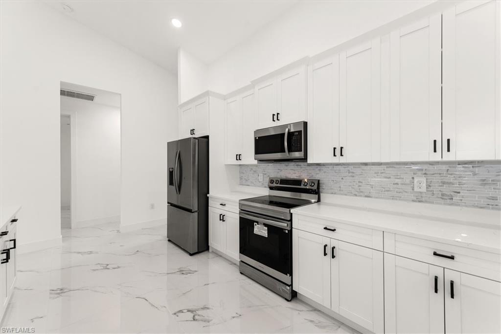 14070 Cedardale St Property Photo 8