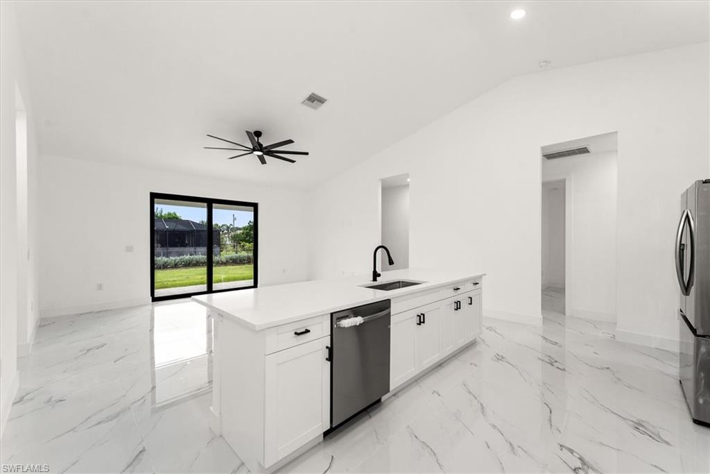 14070 Cedardale St Property Photo 10