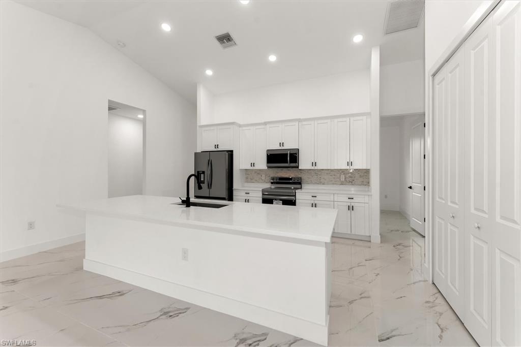 14070 Cedardale St Property Photo 13