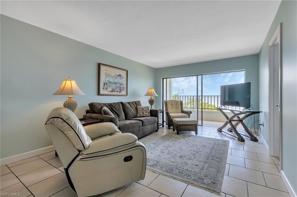 1500 Park Beach Cir 3b Property Photo 5