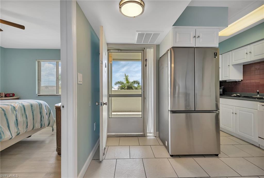 1500 Park Beach Cir 3b Property Photo 7
