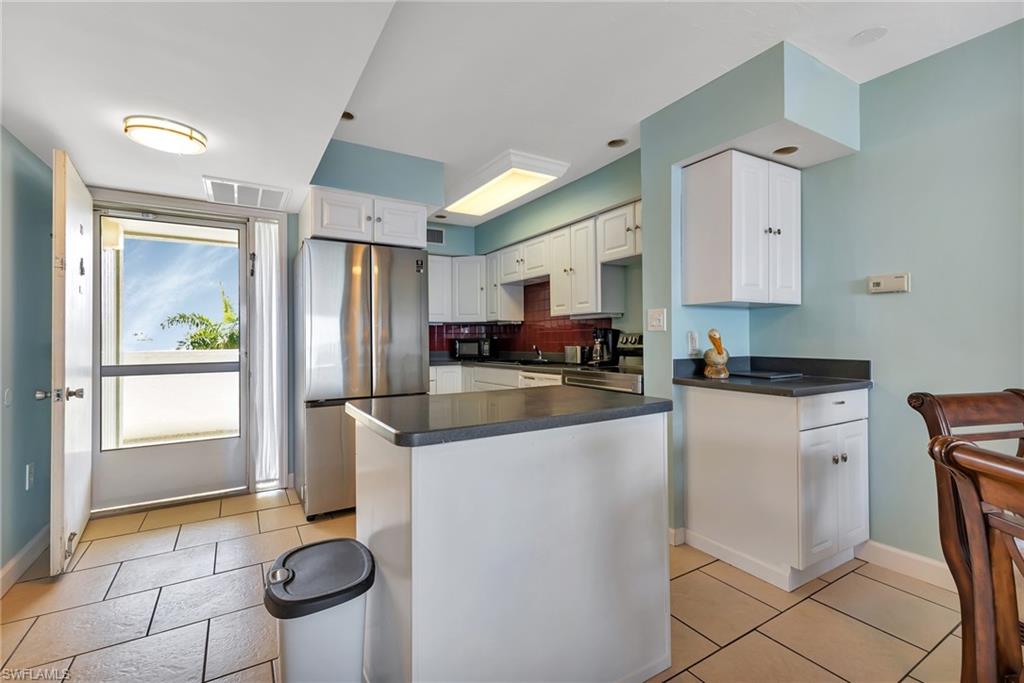 1500 Park Beach Cir 3b Property Photo 8