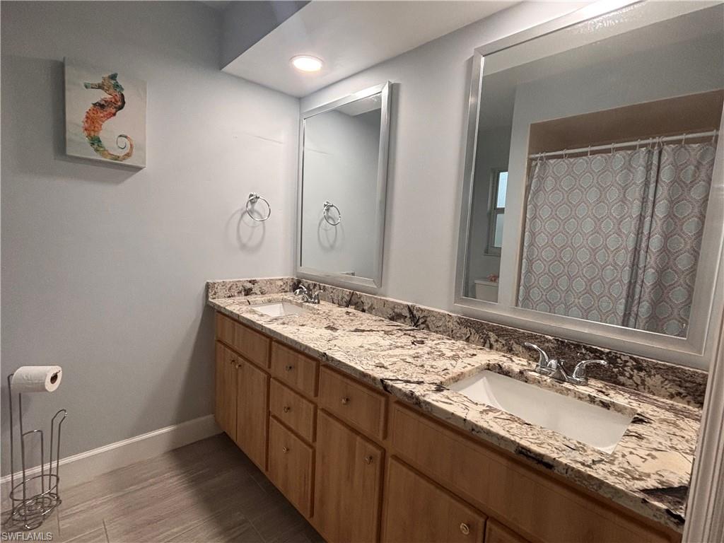 2604 E 3rd St Property Photo 17