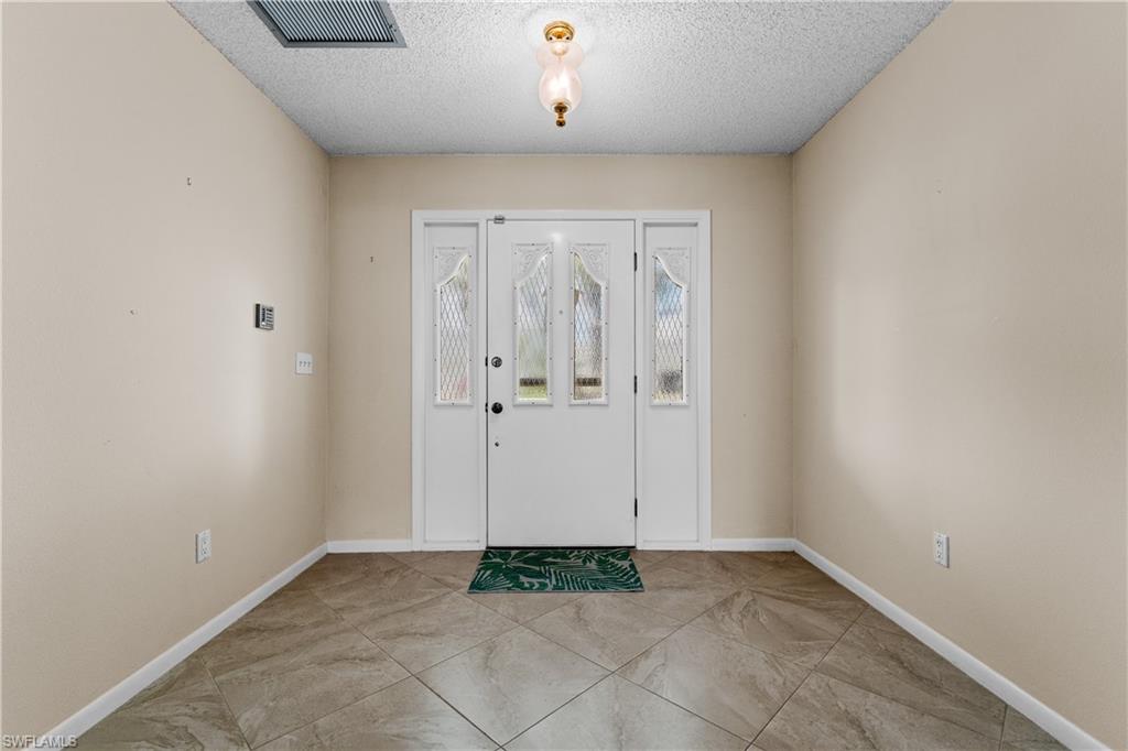1238 N Brandywine Cir Property Photo 3