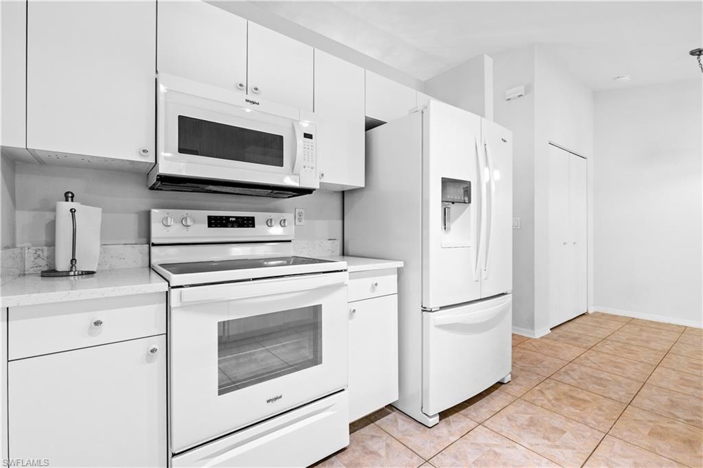 15687 Spring Line Ln Property Photo 4