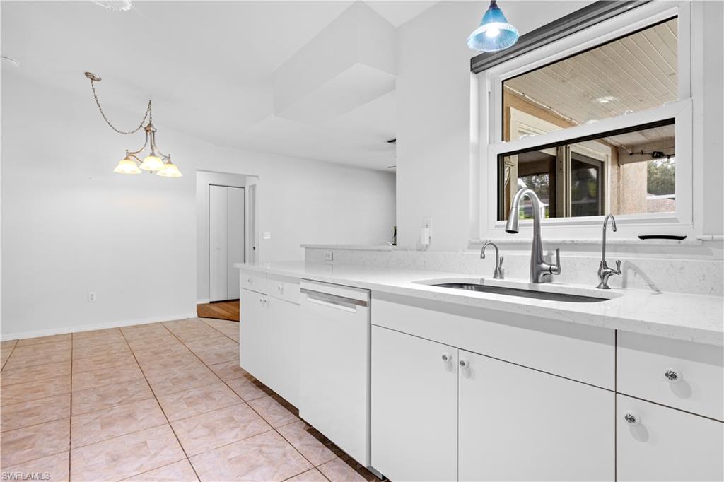 15687 Spring Line Ln Property Photo 7