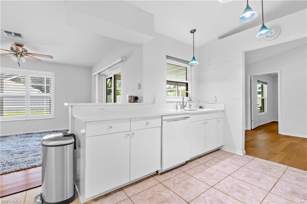 15687 Spring Line Ln Property Photo 9