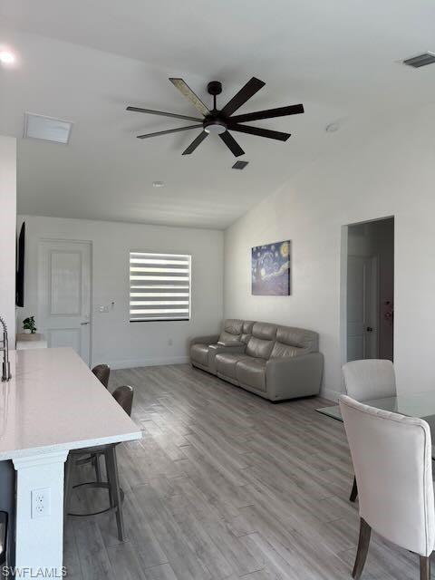 8041 Sherwood Cir Property Photo 3