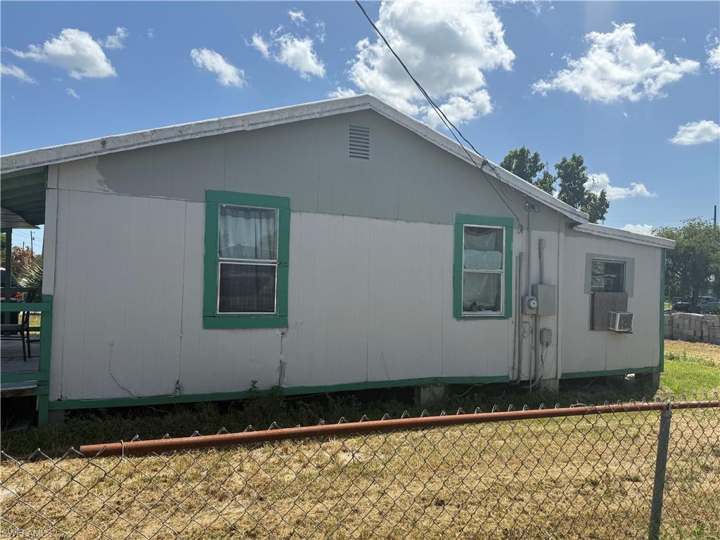1091 Gamble St Property Photo 2